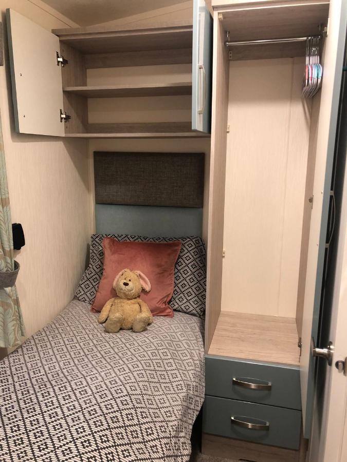 Superior 6 Berth Holiday Home In Suffolk サックスマンダム エクステリア 写真