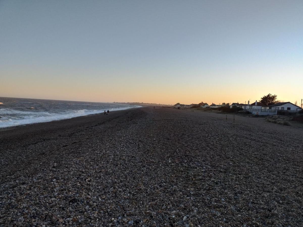 Superior 6 Berth Holiday Home In Suffolk サックスマンダム エクステリア 写真