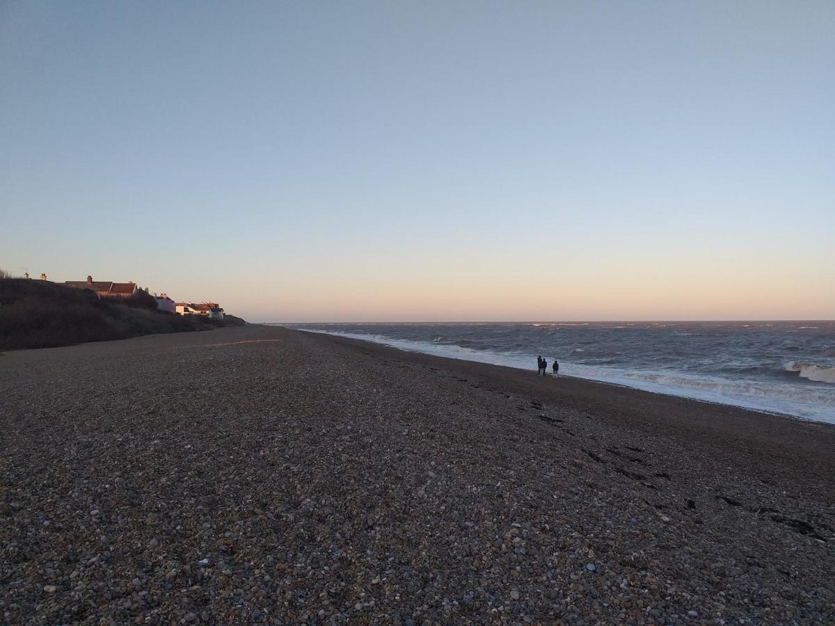 Superior 6 Berth Holiday Home In Suffolk サックスマンダム エクステリア 写真
